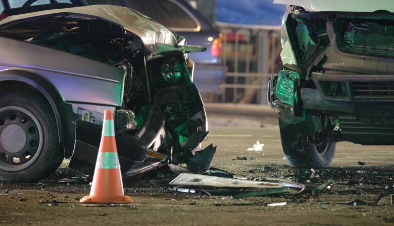 Heavily damaged vehicles after a Colorado collision, illustrating injury claim deadlines